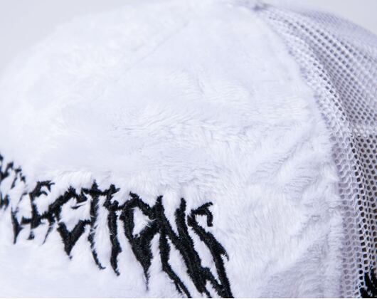 Fuzzy Trucker Satin Angel / White