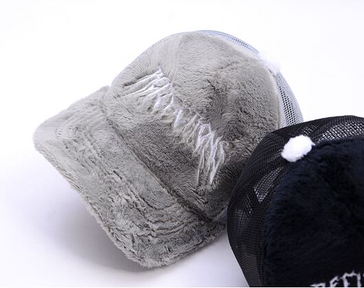 Fuzzy Trucker Gray / White
